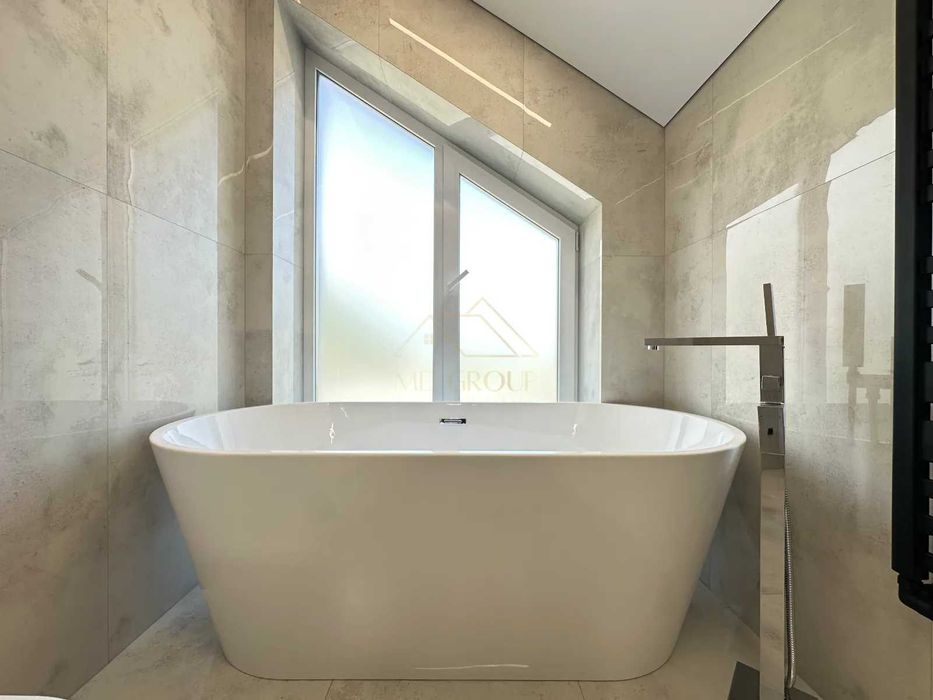 Продаж / БУДИНОК з ремонтом та меблями / НІХТО не жив / 135м2 / Гараж