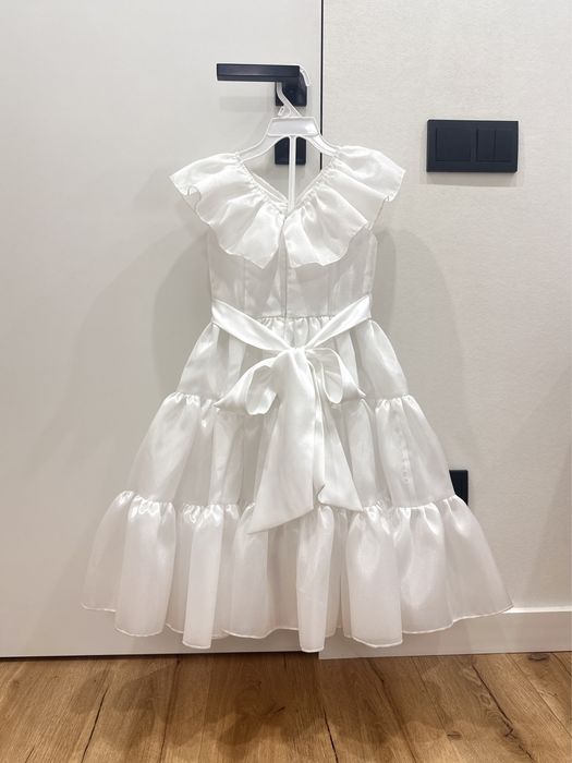 Сукня святкова на дівчинку 116р