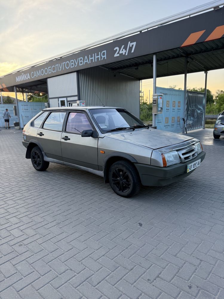 Авто Ваз 2109 експортна гарний стан