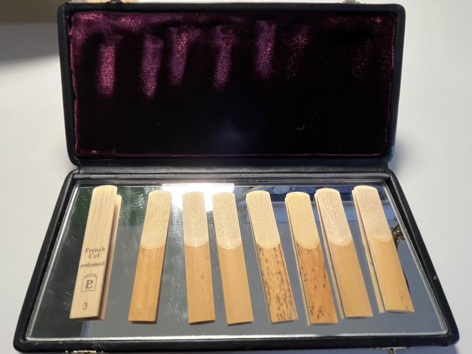 Sprzedam skórzane etui na stroiki