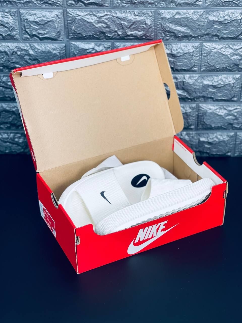 ЖЕНСЬКИЕ шлёпанцы Nike тапочки уличные найк белого цвета 36-41