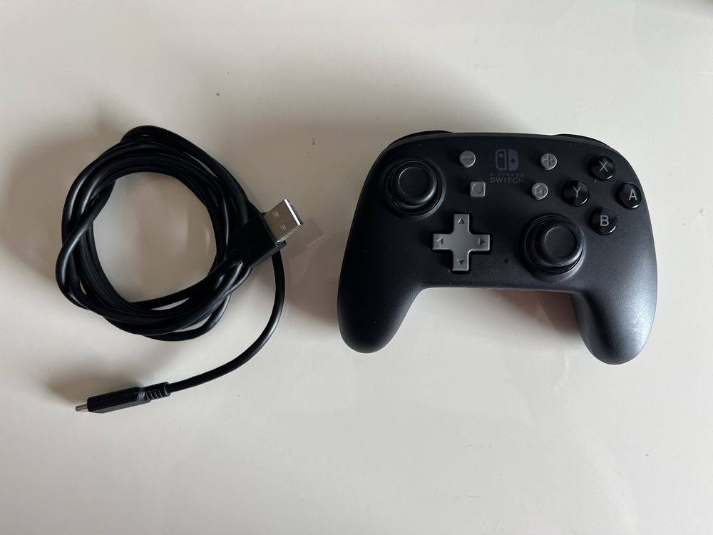 Nintendo Switch 1.1 (V2) Preta + Comando Wireless e Bolsa