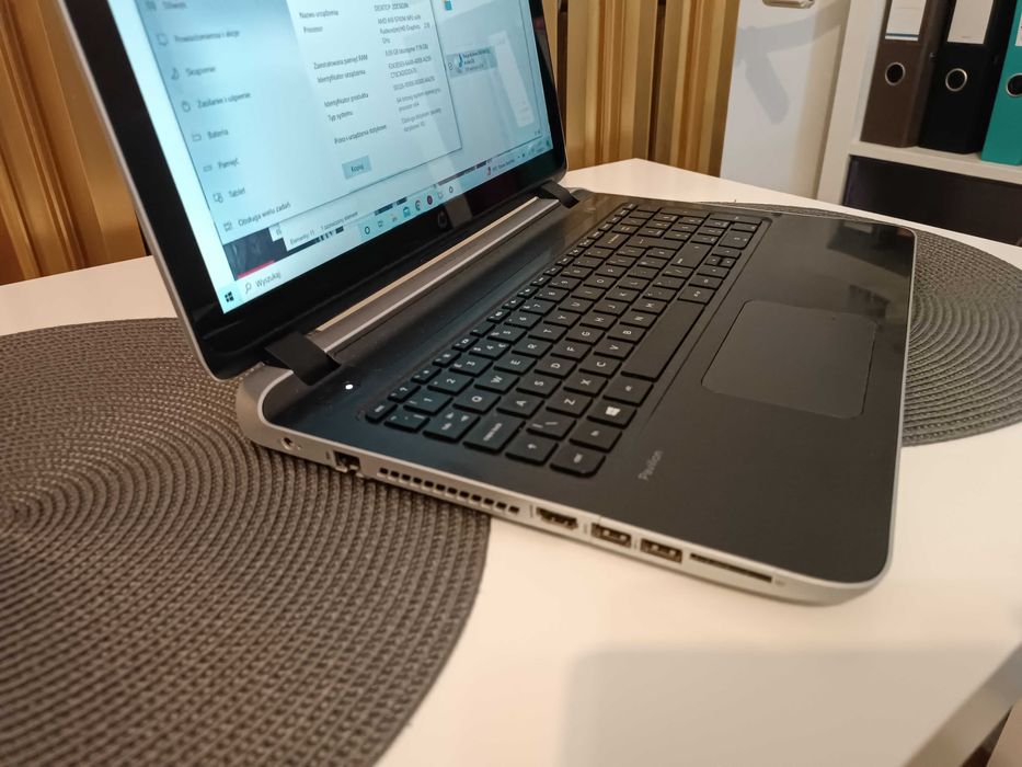 HP Pavilion 15-p158sa z dotykowym ekranem, AMD A10, 8 GB / 1,5 TB HDD