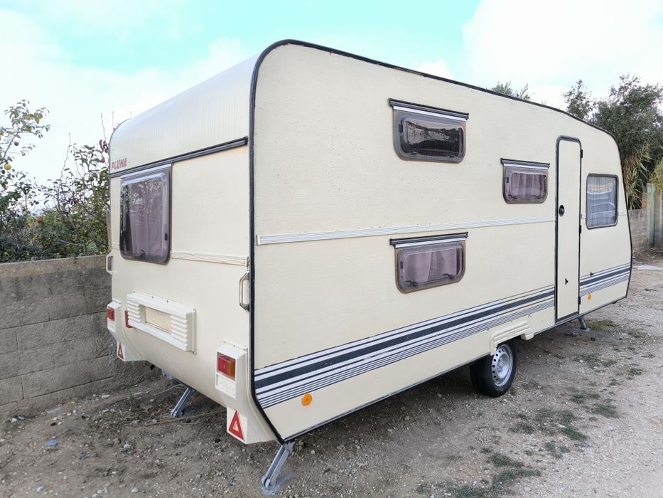 Caravana Pluma 560