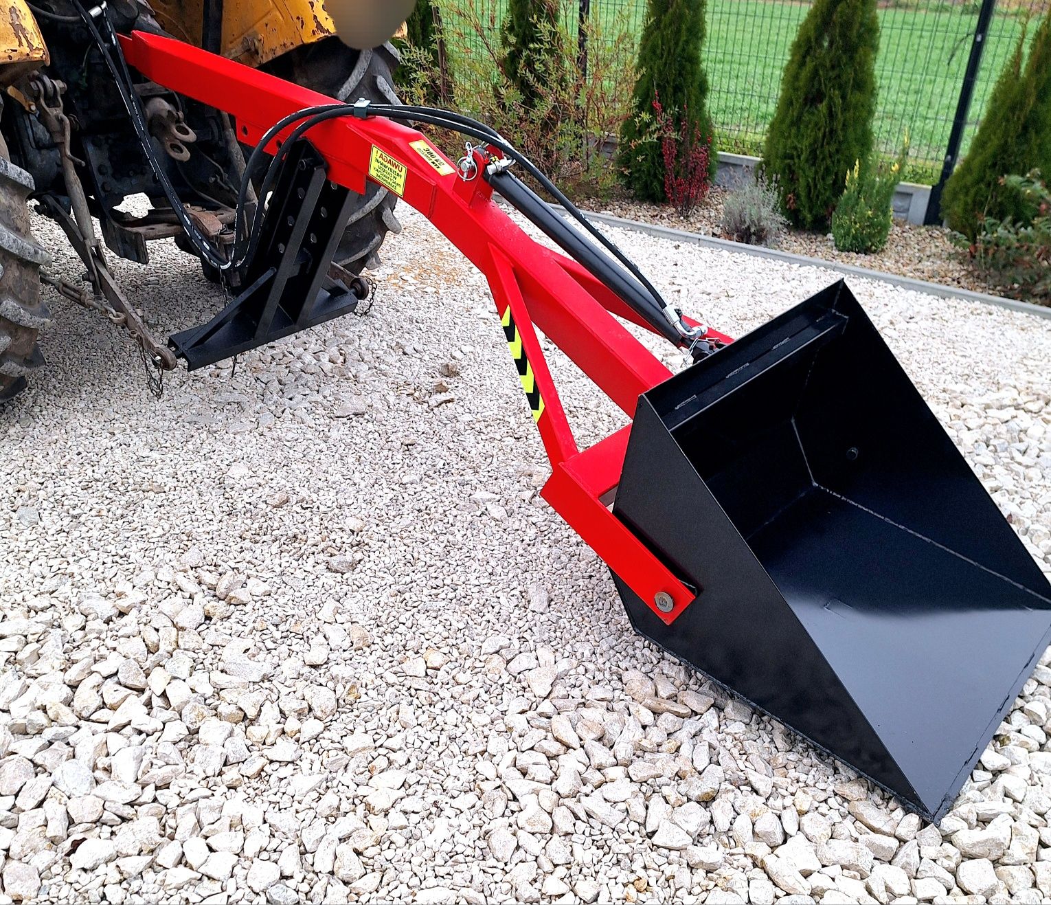 Łycha na tył ciągnika,  łyżka na tylni TUZ,  Ładowacz na tył, Tur tył