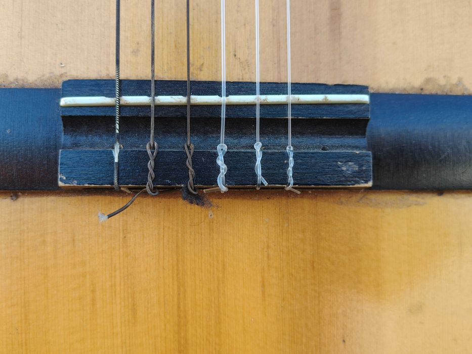 Гитара с чехлом  в отличном рабочем состоянии