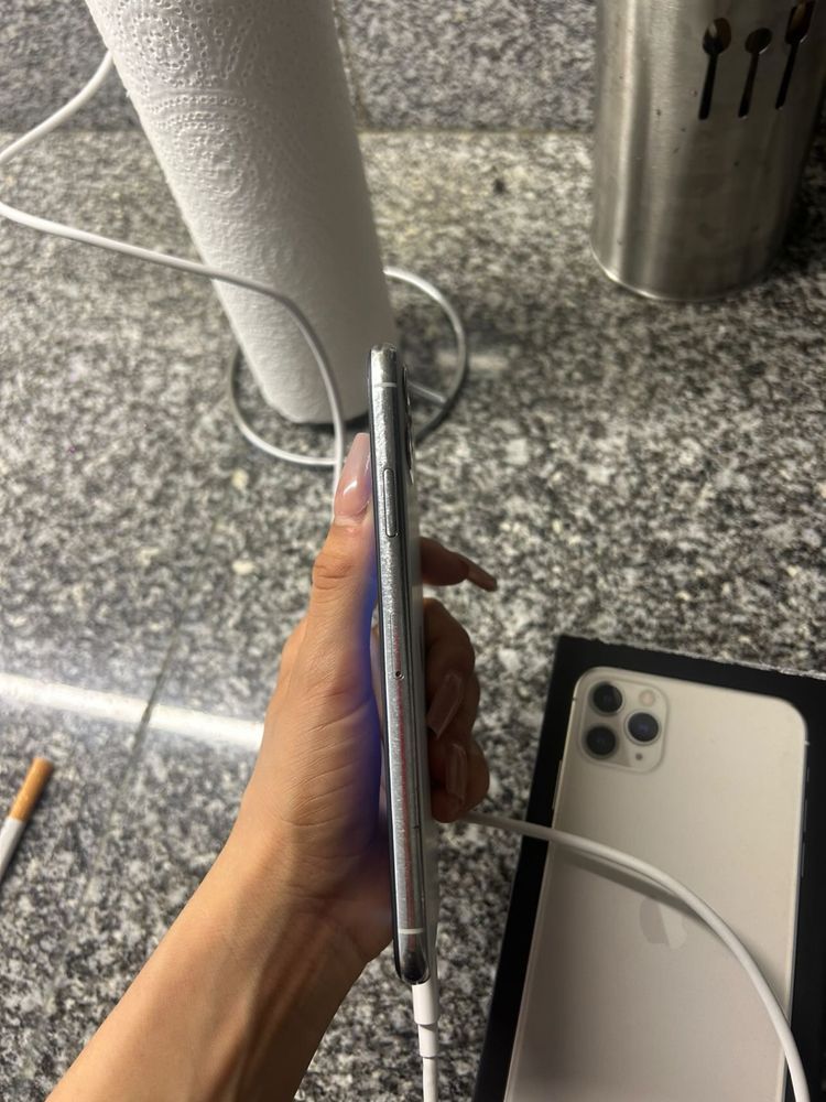 iphone 11 Pro Max 64Gb Branco com Caixa