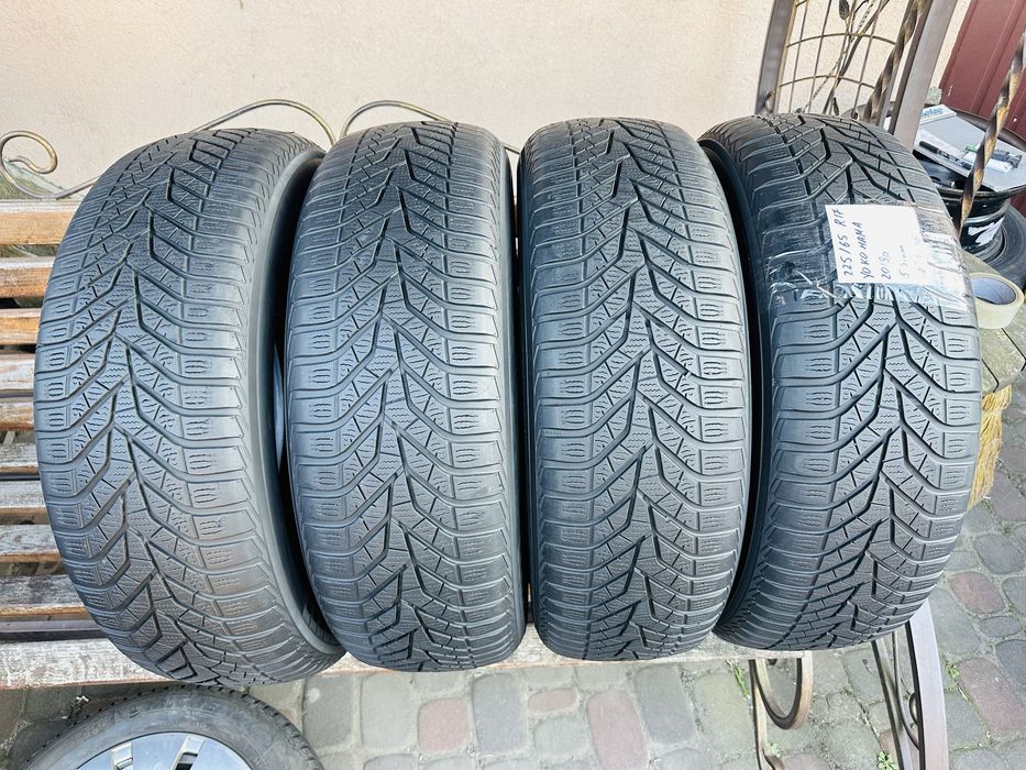 Шини зимові 225/65 R17 (102Н) Yokohama Earth Winter V905