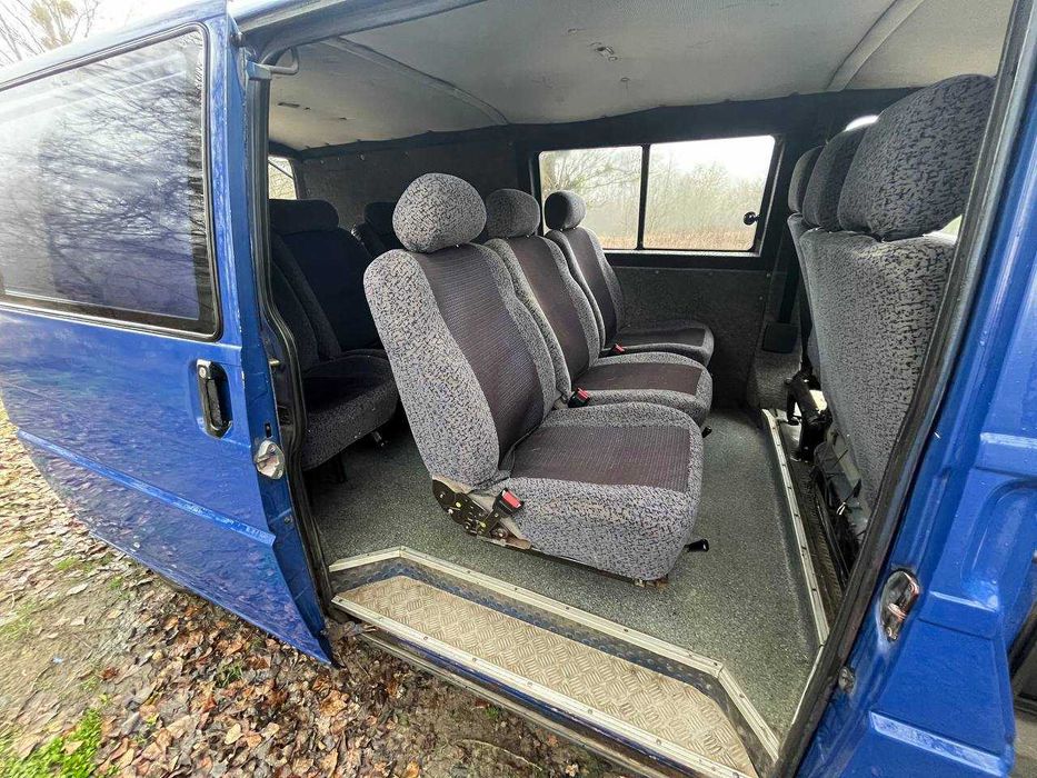 Volkswagen Transporter 1994 2.4 дизель довга база