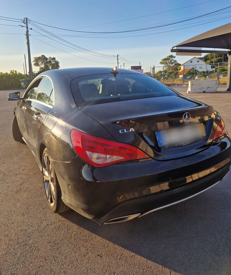 Mereces-Benz CLA 180d