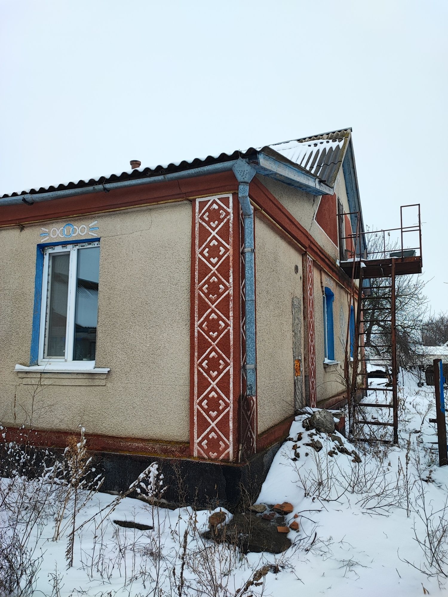 Продам будинок в селі Михайлівка.