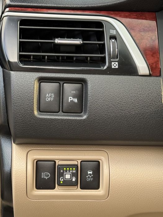 Продам Toyota Camry 50 2.5 газ/бенз офіційна на автоматі