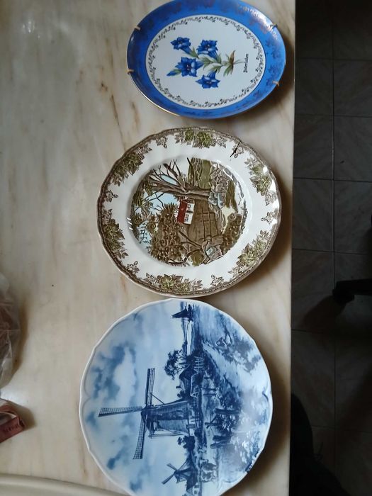 200 pratos decorativos