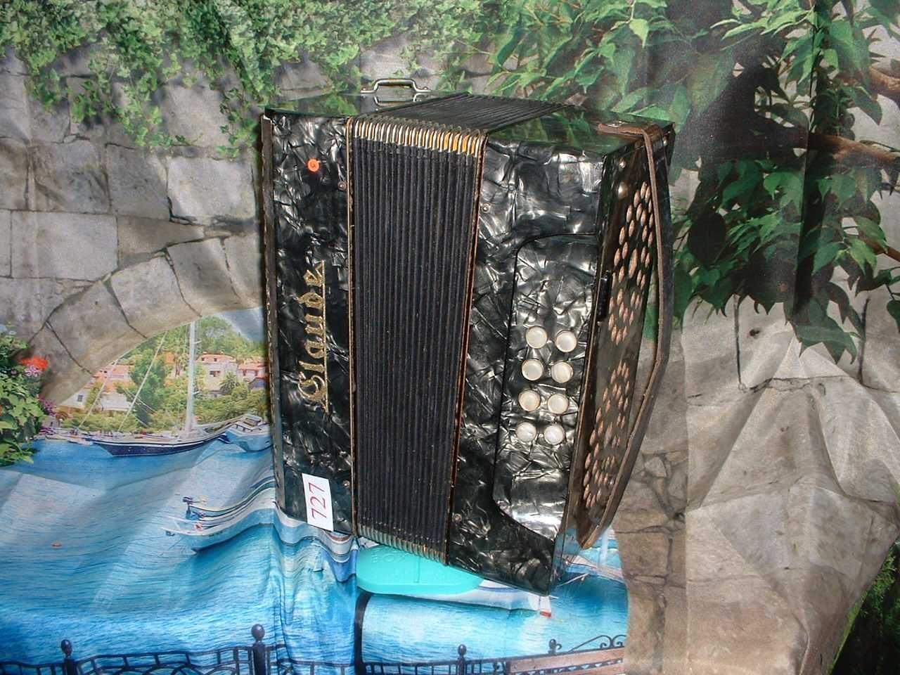 Concertina Avenda R, .727