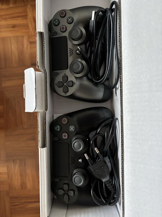 Playstation 4 PRO - 1 TB