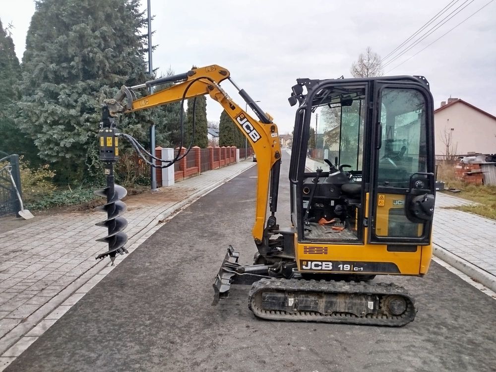 Wynajem koparki minikoparki  wozidla rebak  wiertnica mlot