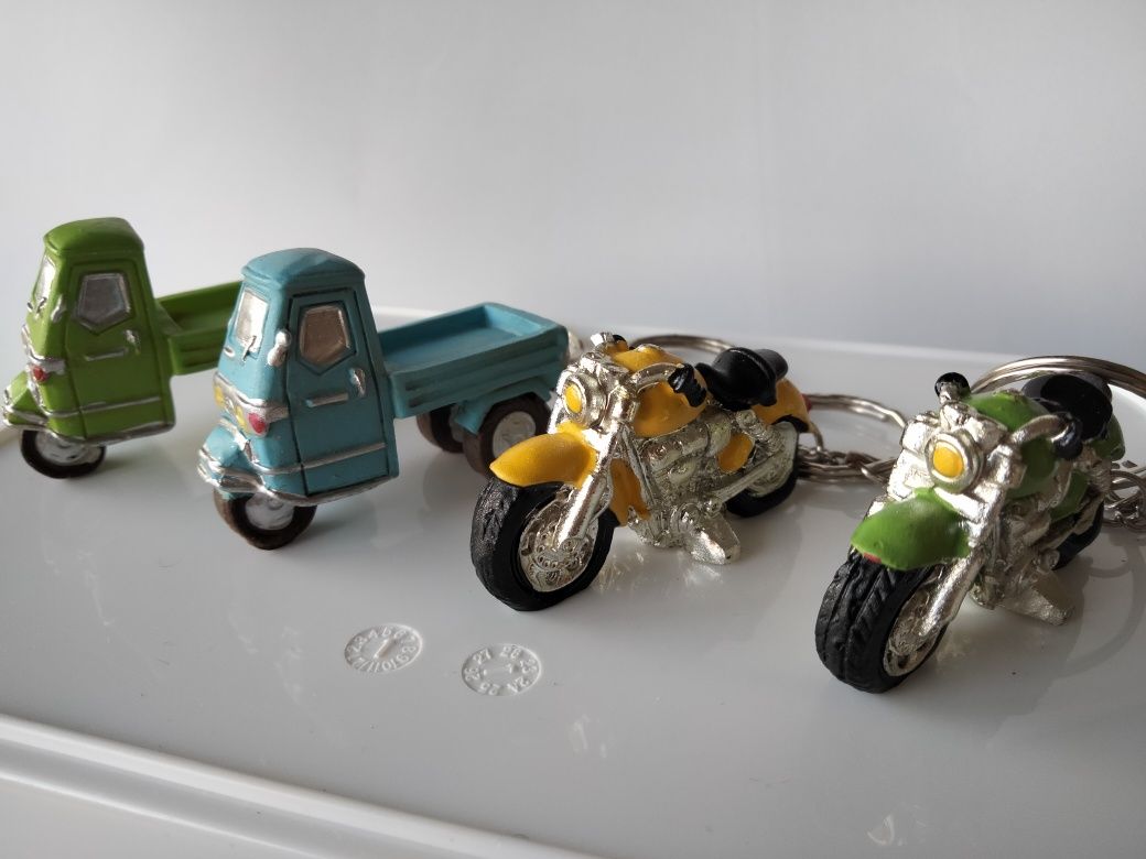 Porta-Chaves Mota/APE - 2,00€/Cada (Vários Modelos e Corres)