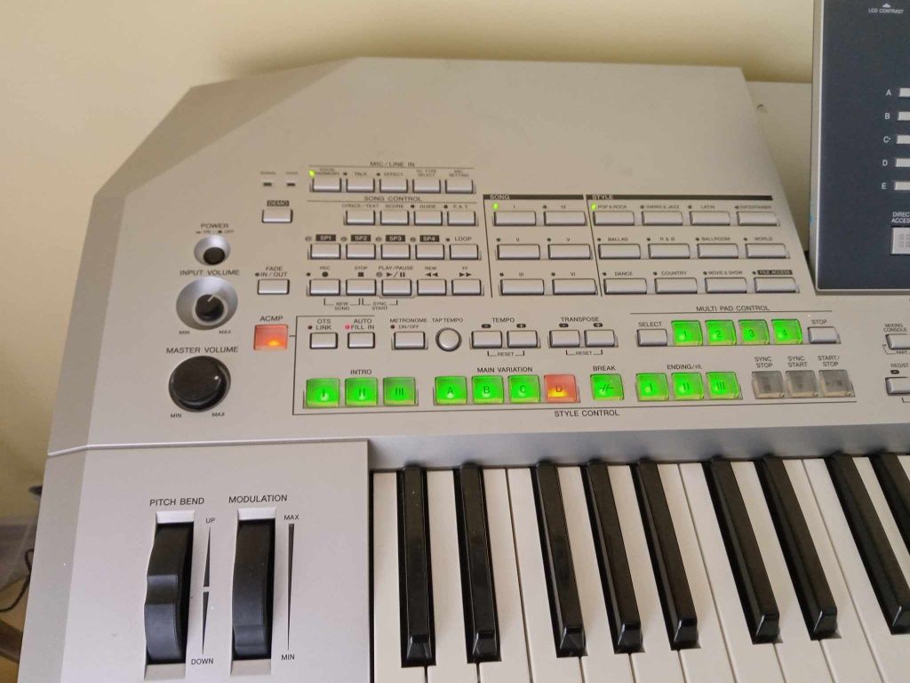 Keyboard yamaha tyros 2