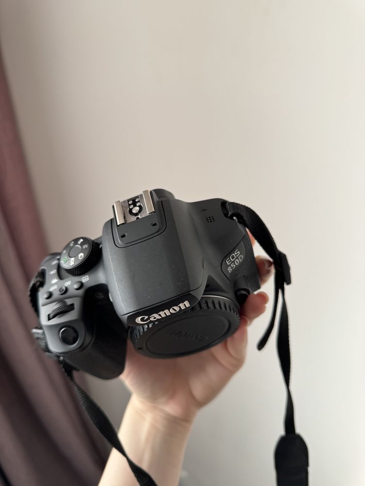 Фотоапарат Canon EOS 850D + обʼєктив kit