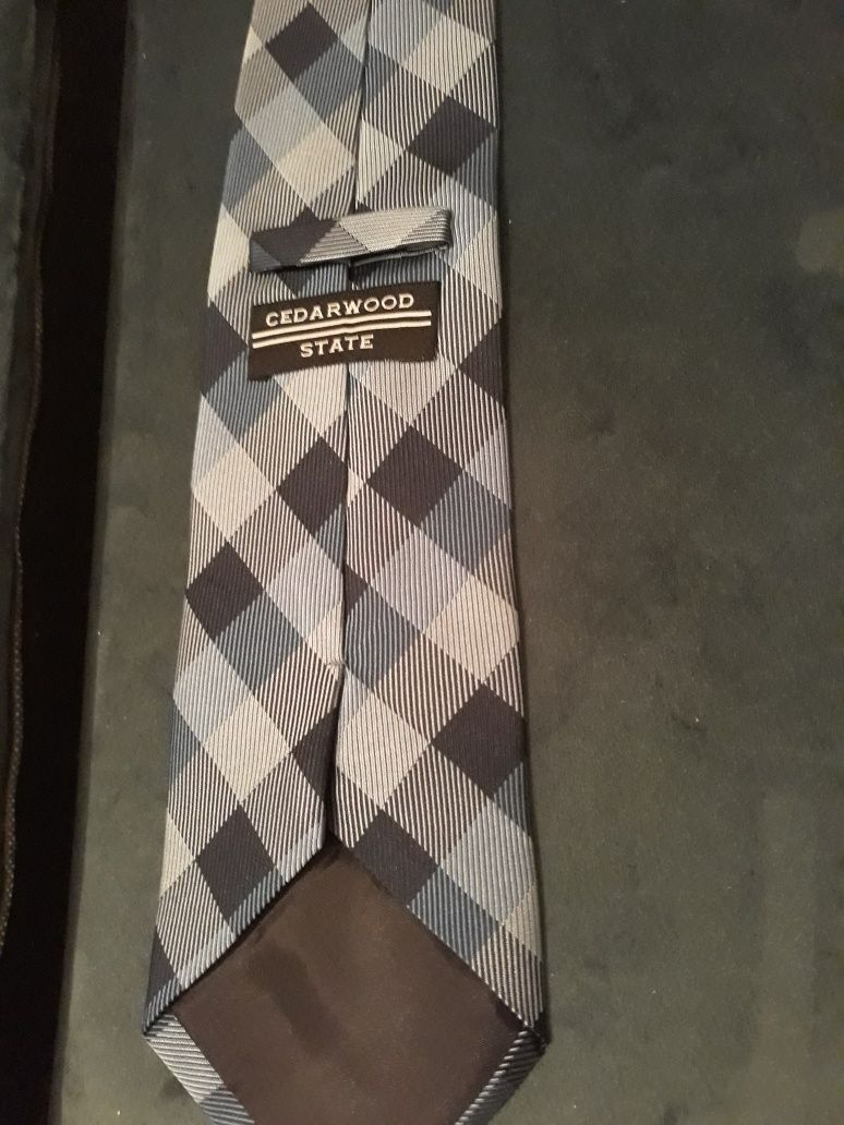 Sprzedam krawat.