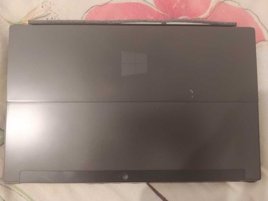 Планшет Microsoft Surface RT 64 ГБ, NVIDIA Tegra 3 (1.3 ГГц), RAM 2 ГБ