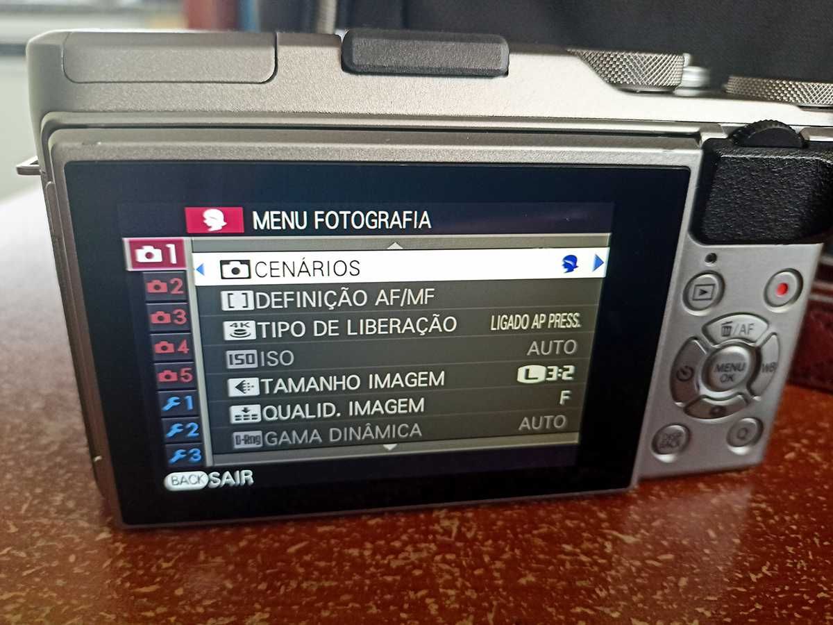 Máquina Fujifilm X-A5 - 24 MP - Silver "c/nova"