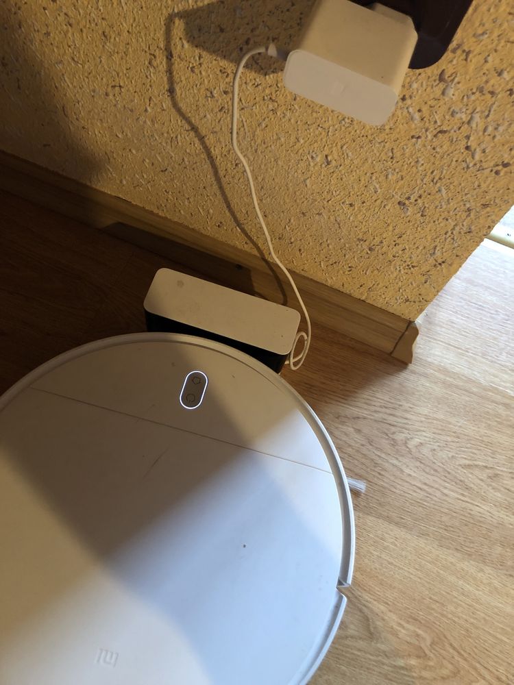 Mi Robot Vacuum-Mop Essential