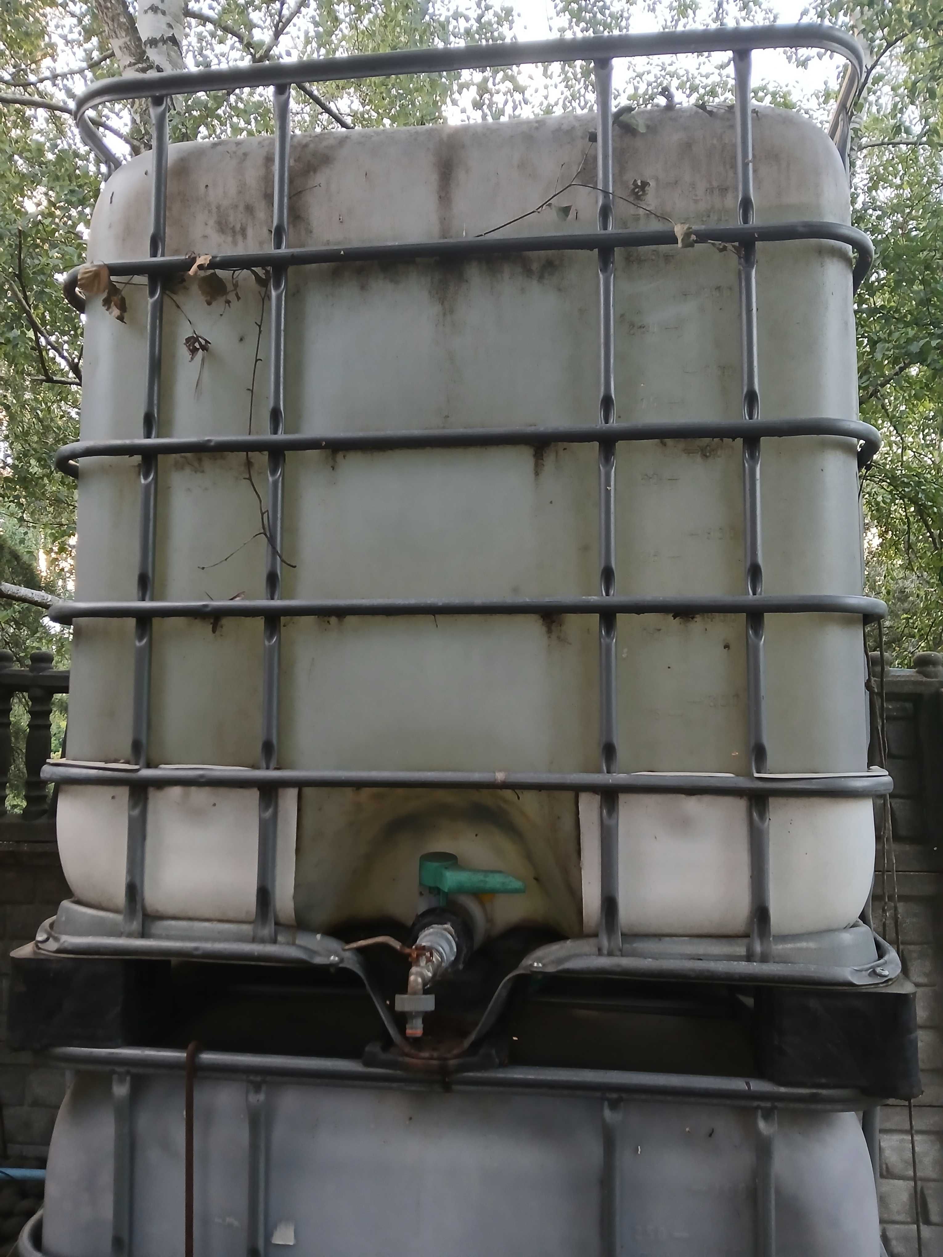 Mauzer na wode 1000 l po wodzie