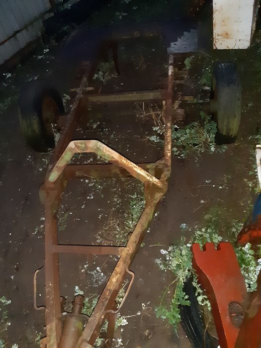 Одноосну раму на саморобний міцний прицеп продам