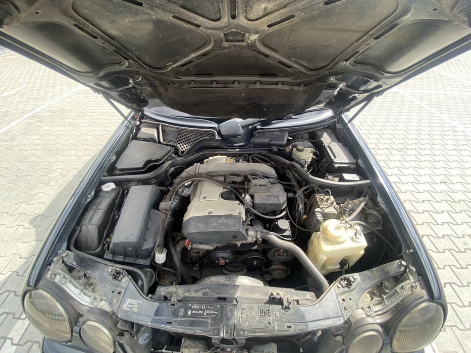 Mercedes-benz E200/ продам лупатого