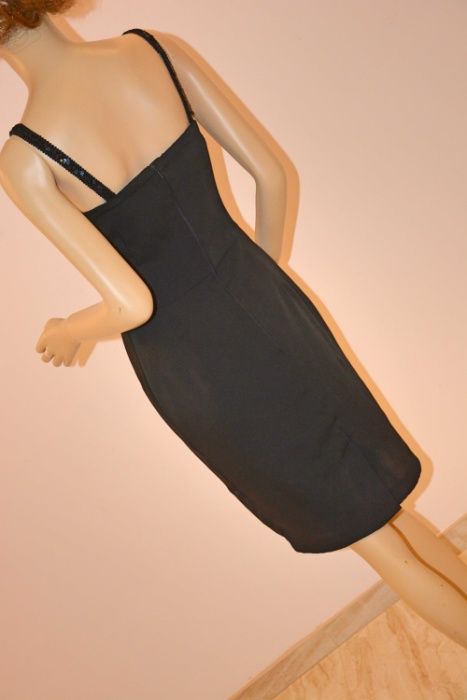 Sukienka mała czarna CASEADE dopasowana kobieca 38