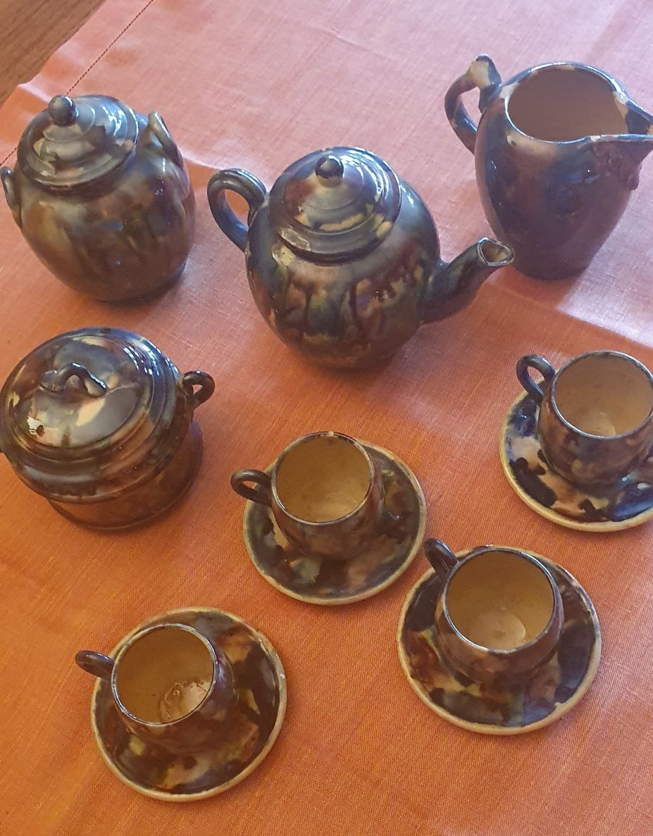 Serviço café em faiança das Caldas da Rainha do início século XX
