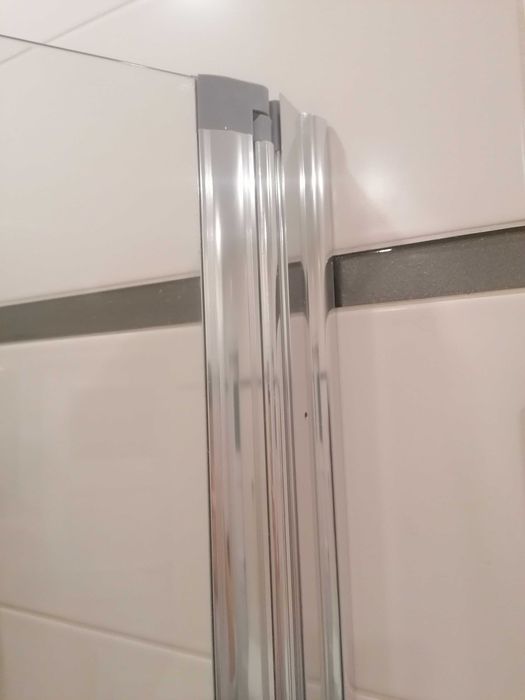 Szyba prysznicowa parawan prysznicowy nawannowy ruchomy