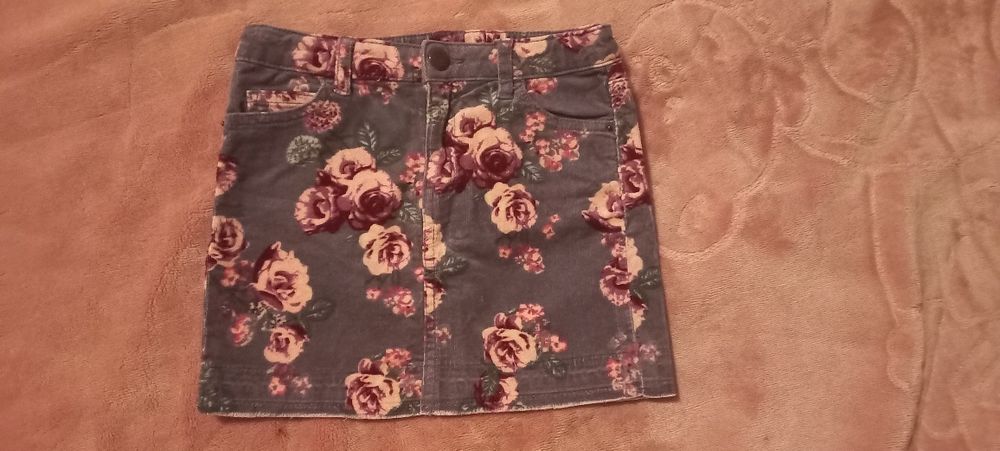 Продам детскую юбку