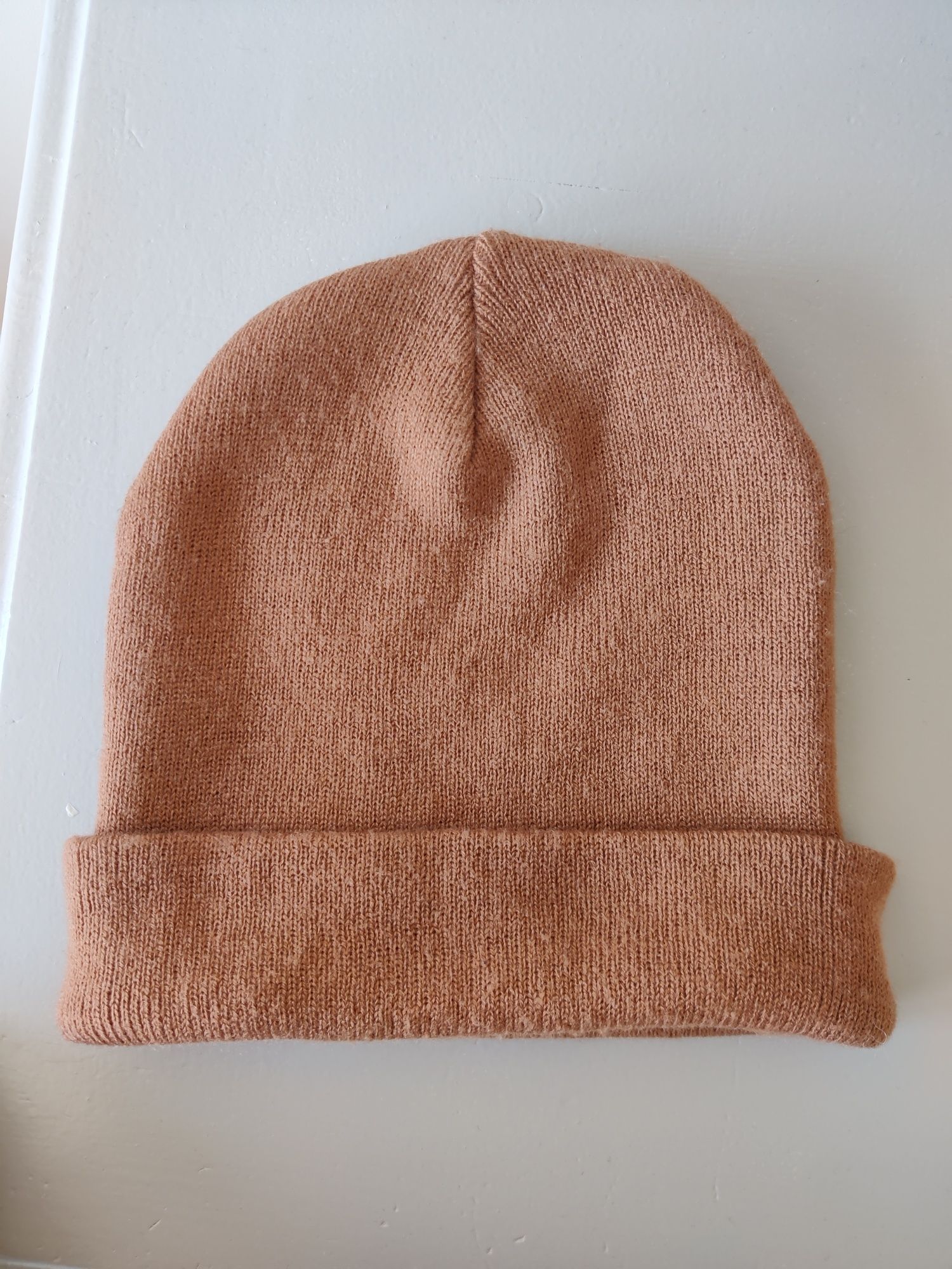 Brązowa ruda czapka beanie