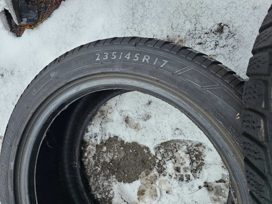 Dunlop SpWinter Sport 3D zimowe 17cali 235/45/17 2sztuki 8mm