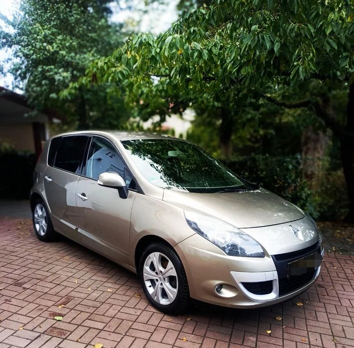 Renault Scenic Jak Nowy 1.6i Niski Przebieg 6 Biegów Benzyna Jeden Właściciel