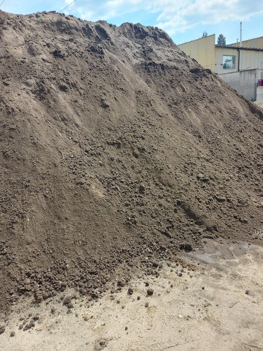 Ziemia przesiana na podniesienie terenu Legionowo