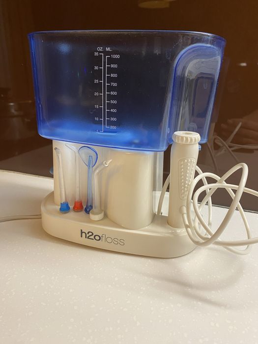 Оральный ирригатор модель HF-7 классик