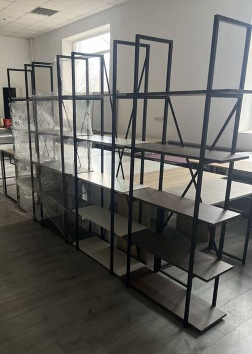 ПРОДАМ МЕБЛІ ВЖИВАНІ,столи, крісла, тумби,шафи,стелажілофт,оргтехніка