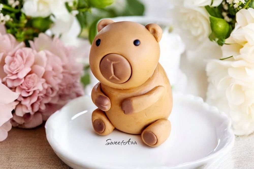 Kapibara figurka na tort