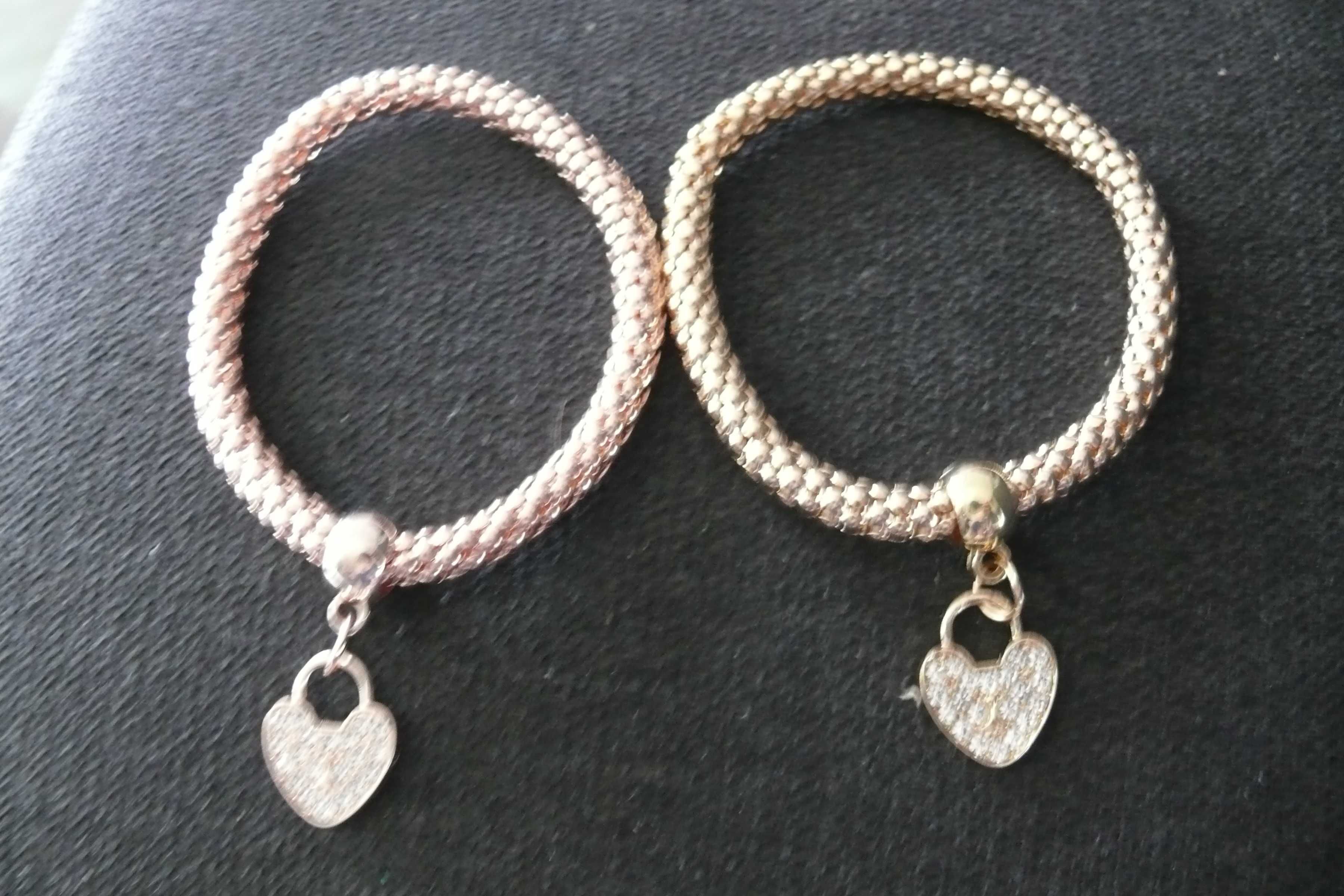 Pulseiras metal com pendente coração