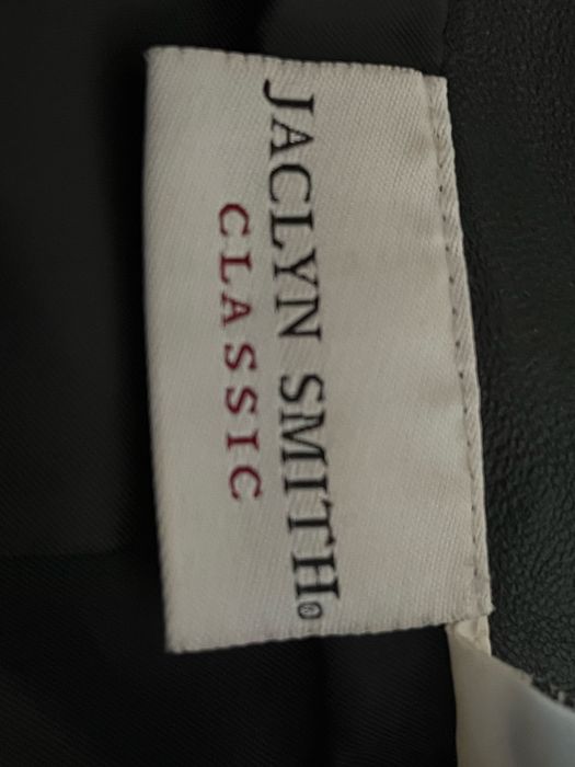 Skórzana czarna spódnica-bardzo dobry stan