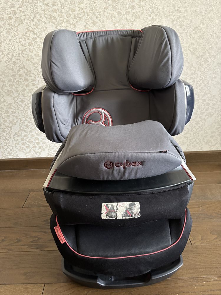 Автокрісло Cybex Pallas 2-Fix 9-36 кг дитини, з 9 місяців до 12 років
