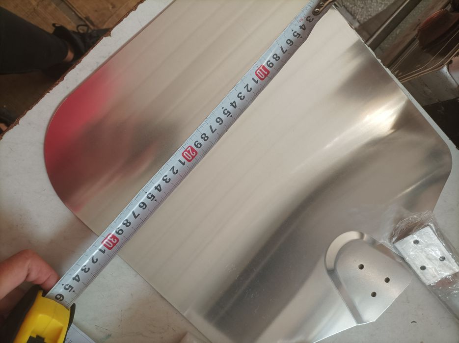 kamień z łopata do pizzy