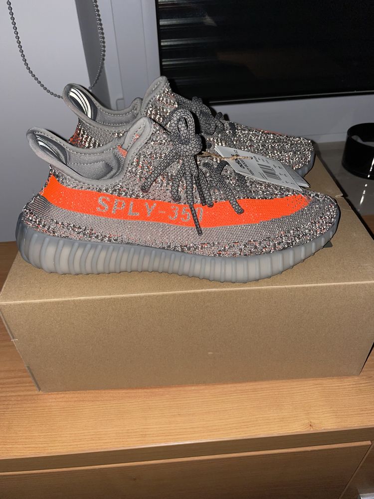 Adidas YEEZY 350 V2 Beluga RF 42 2/3