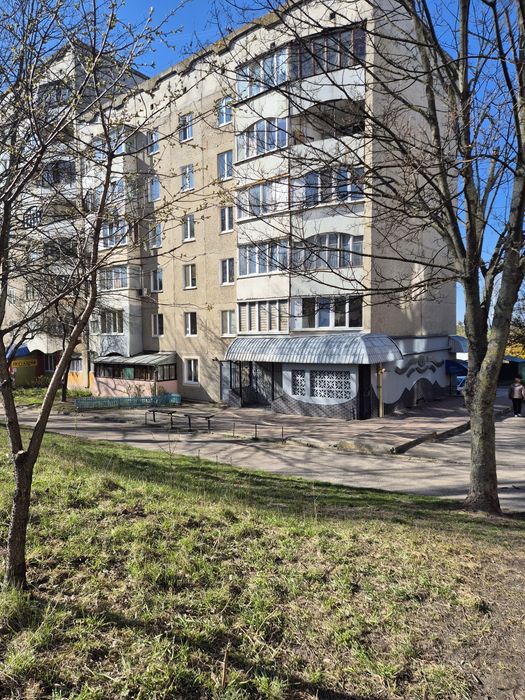Продам приміщення вільного призначення
