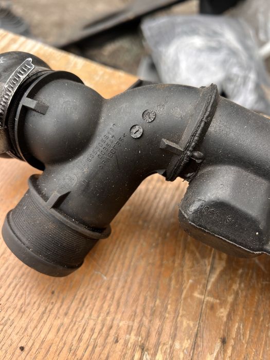 Патрубок интеркулера Volvo V50 2004-2007