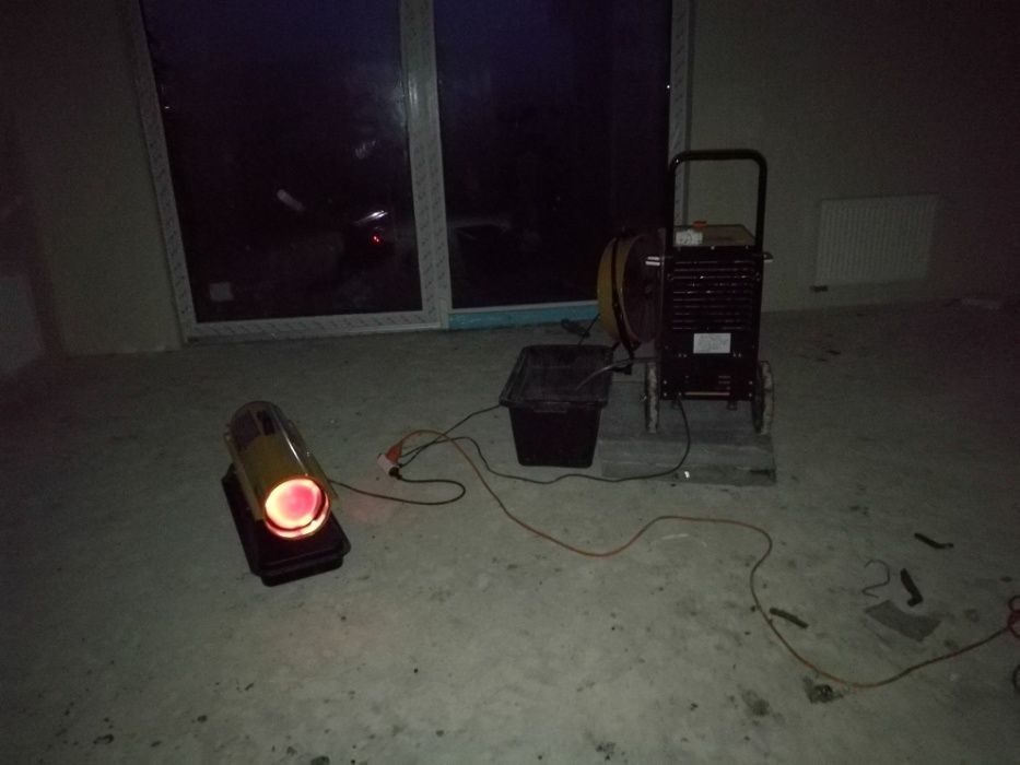 Промисловий осушувач повітря, тепловогармата, вентилятор вологопоглина