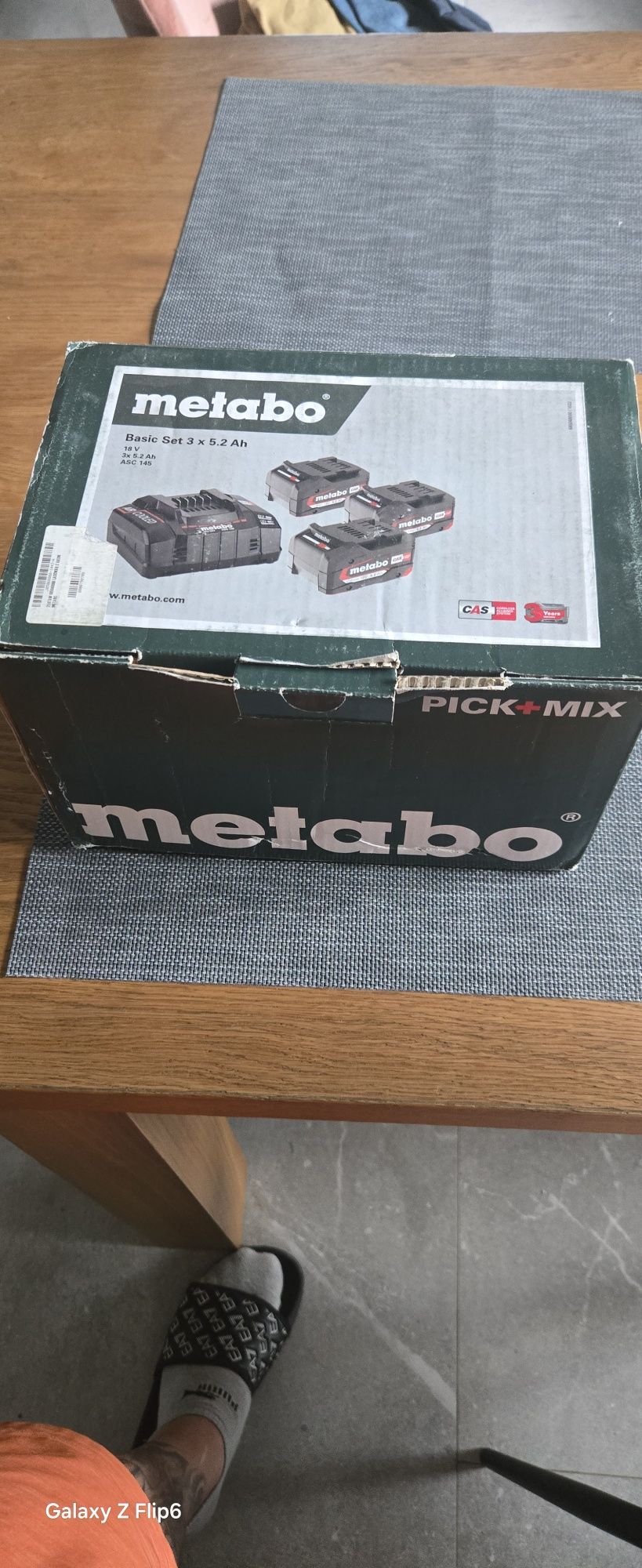 Zestaw bateri wraz z ładowarka Metabo